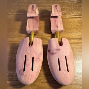 Cedar shoe trees, 1 pair